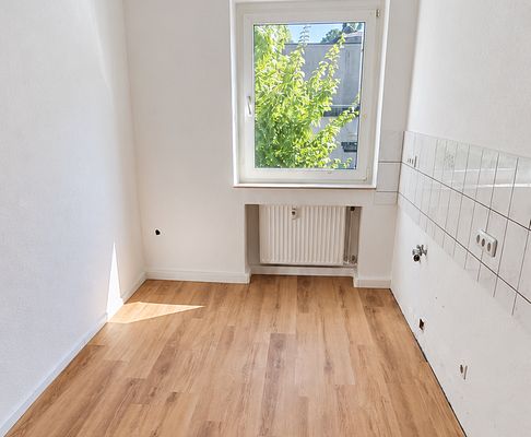 Yeni yenilendi, aydınlık ve hemen taşınılmaya hazır – Bochum'daki 2 odalı evin