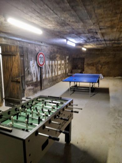 Alojamiento Moselsteig: 6 apartamentos vacacionales, cafetería y vivienda del operador con vistas al Mosela – Gameroom
