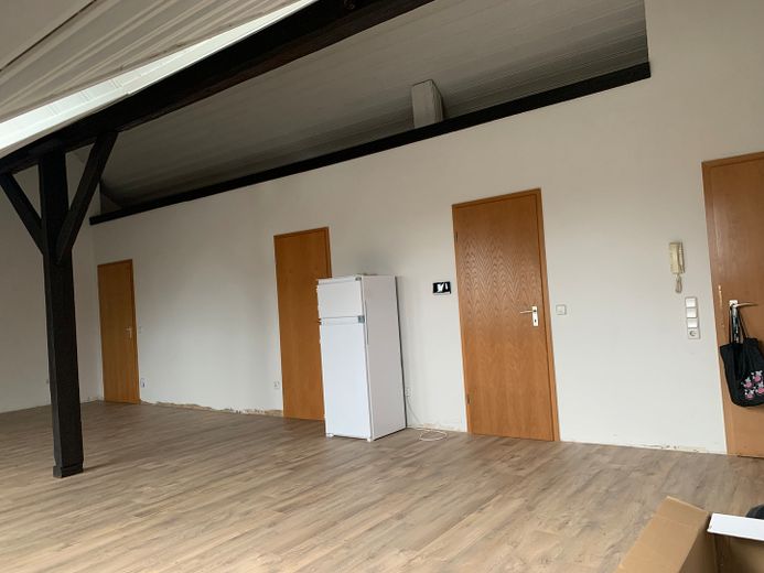 Renovierte Wohnung inkl. Küche – Blick vom Fenster