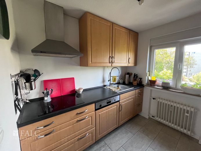 Willkommen in Ihrer modernisierten 2-Zimmer-Wohnung mit Balkon – Küche