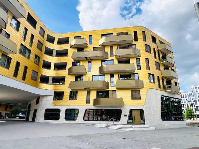 **Hochwertige 3-Zi.-Neubauwhg. mit EBK, 2 Bädern, Balkon und Rheinblick, direkt am Zollhafen** – Außenansicht I