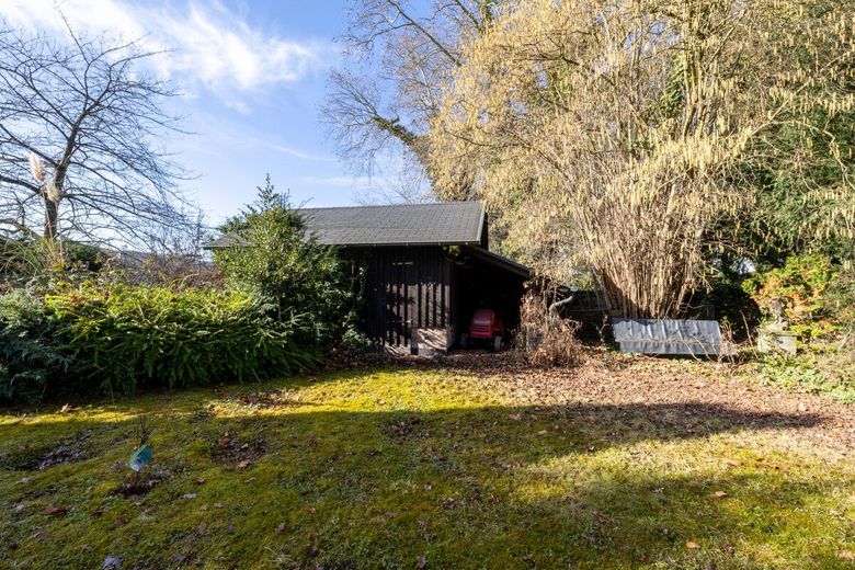 Historische Villa mit Rheinblick, Nebenhaus und Parkanlage in Erpel! – Gartenhaus