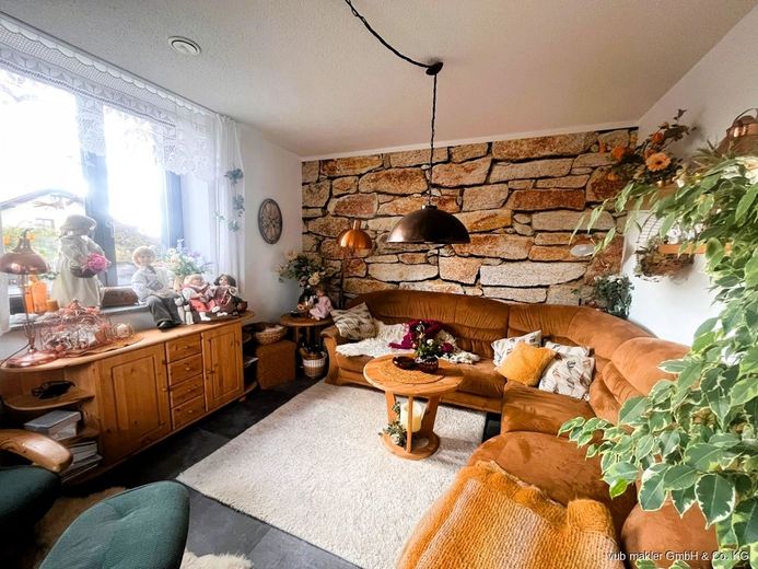 Charmante Erdgeschosswohnung mit Terrasse in energieeffizient saniertem Schulgebäude – VUB2235-3