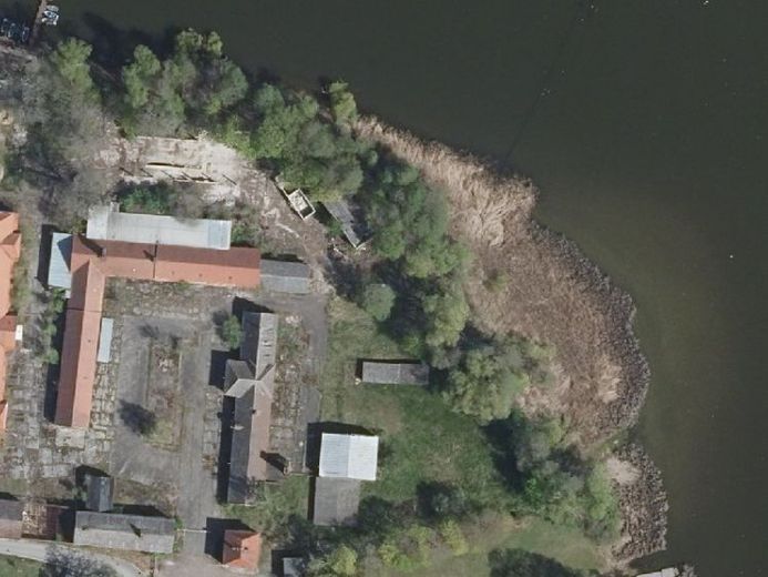 Terreno sul lago con fabbrica della DDR - 2 ha, ora con nuovo piano regolatore - Analisi del potenziale disponibile – Foto 1