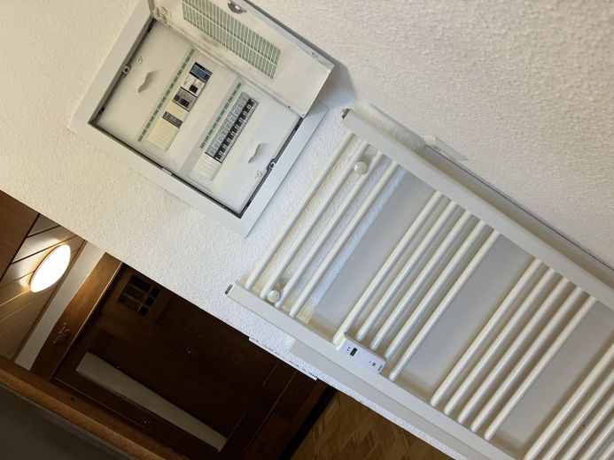 Appartamento di 3,5 locali a Esslingen St. Bernhardt da privato – Stromverteiler