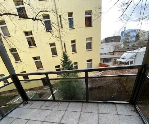 Гарна сонячна 4-кімнатна квартира в MD-Alte -Neustadt, прибл.105м2, BLK. в оренду.