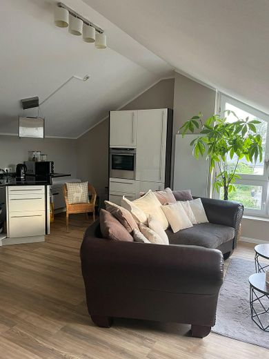 Neu renovierte Dachgeschosswohnung in Heidenheim – Фотографія 4