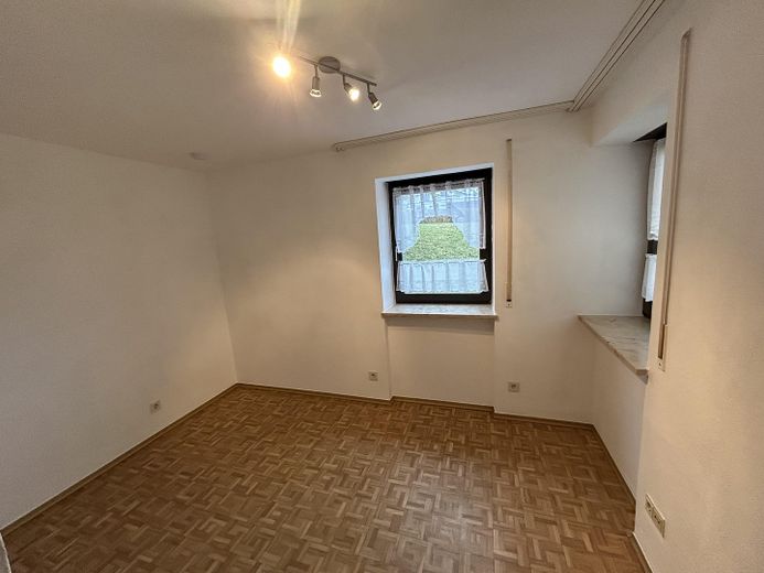 Student:innen-Appartement mit eigenem Parkplatz und WLAN-Flatrate in Obereichstätt – Appartement