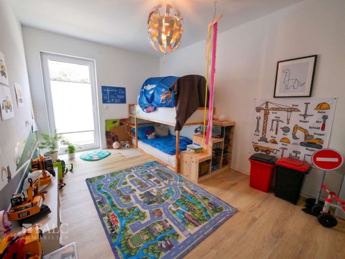 Modern, neuwertig, viel Licht - Ihr Zuhause in Wolfenbüttel! – Kinderzimmer