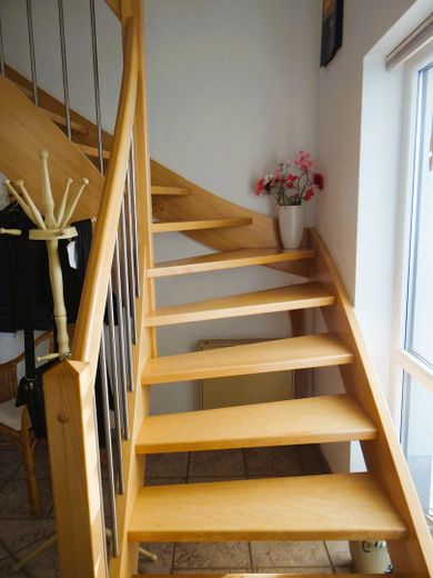 Treppe zum Obergeschoss