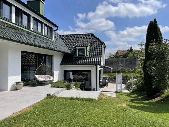 Elegantes Haus mit zwei Einliegerwohnungen, provisionsfrei – Foto 7