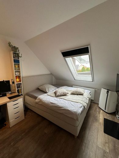 Kinderzimmer/Homeoffice