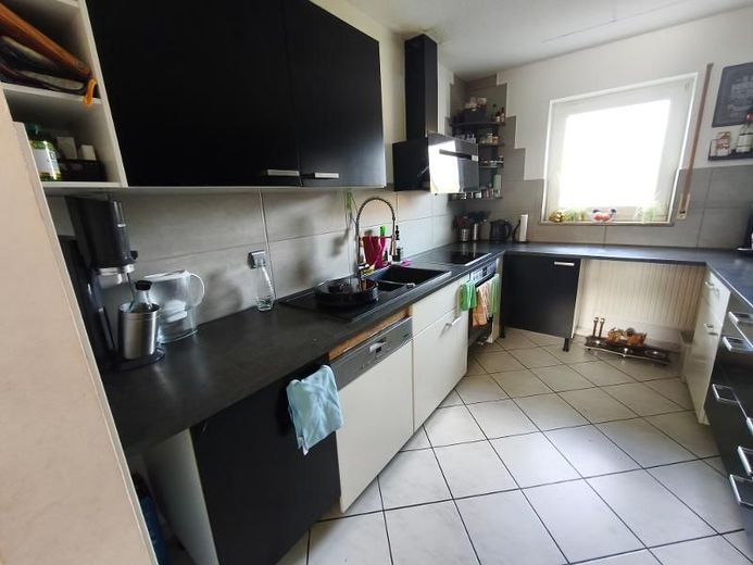 Reihenmittelhaus mit Garten und Carport in Etzelskirchen – Küche Bild 2