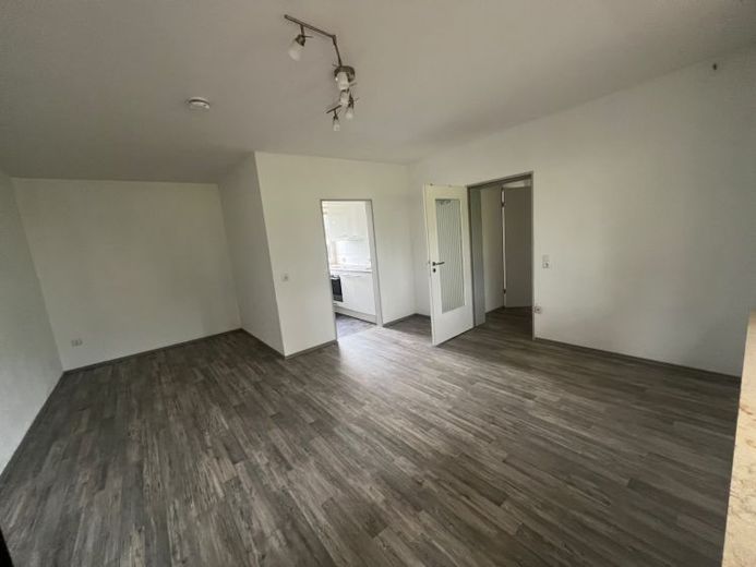 1-room apartment in Selb - with fitted kitchen and balcony perfect for singles – Foto 1