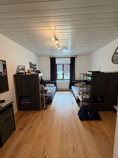 CHARMANTE & NEU RENOVIERTE WOHNUNG IN ALTEM KLOSTER // Kempten – Kinderzimmer