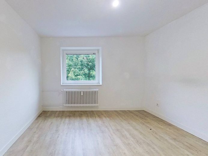 Apartamento de 3 habitaciones con distribución inteligente, cocina equipada, BALCÓN y bañera – Schlafzimmer I