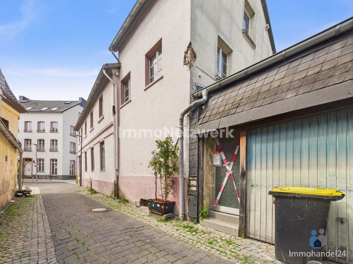 NEU***Sanierungsprojekt im Zentrum von Euskirchen***TOPLAGE – rückwärtige Anbauten