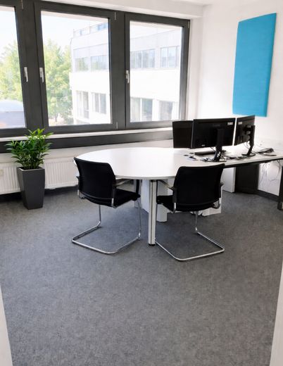 Ansprechende Büroräumlichkeiten im 1. OG – Büro 4