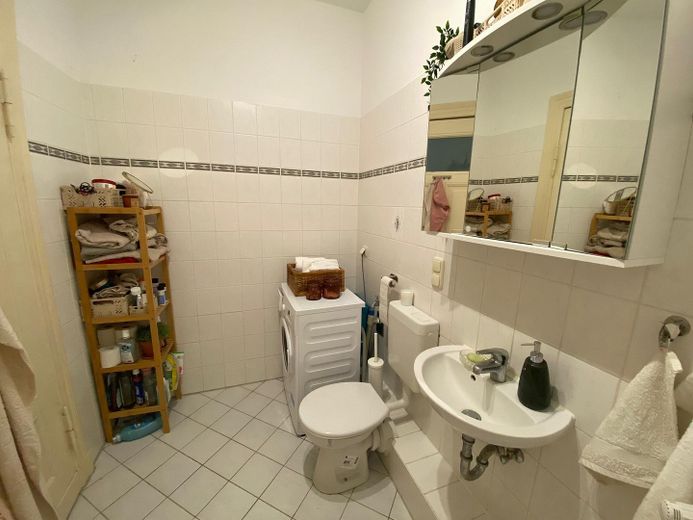 Schöne 2-Zimmer-Wohnung mit Balkon in guter Lage – Bad