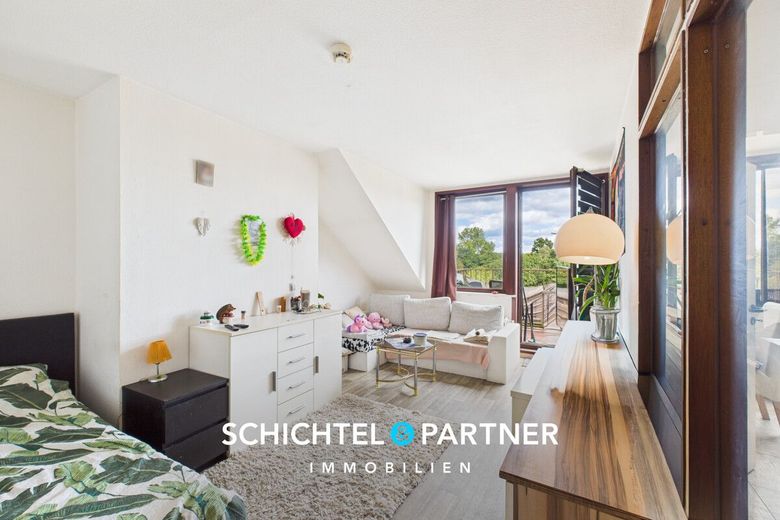 Gröpelingen | Vermietetes Ein-Zimmer Apartment mit Balkon und Fahrstuhl – S&amp;P | Wohn- und Schlafzimmer