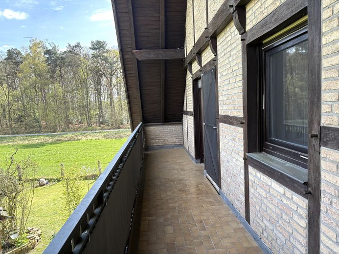 Exklusives Wohnen mit Garten, Neubezug n.Renovierung mit 2 großzügigen Balkonen – Balkonblick in die Natur