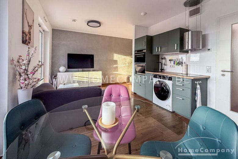 26055 HomeCompany Dresda Ammobiliato/Furnished appartamento monolocale a Dresda-Hafencity con balcone max. 2 persone – 861b6cac08185e6e4f3442f1eb76979627cc1ec4.jpg
