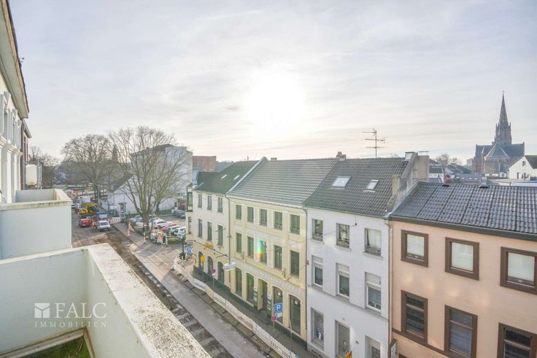Ein Zuhause mit Ausblick und Charakter – Blick vom Balkon