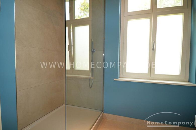 Sehr 2 Zi schöne Wohnung nähe Hauptbahnhof – b826a2702dfcb7dc211a2962d683f7838bc77228.jpg