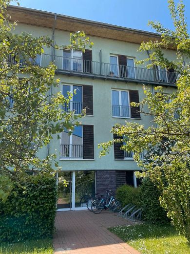 Renovierte 2 Zimmer Wohnung mit Loftfeeling in Pankow / Französisch Buchholz – Hauseingangsbereich