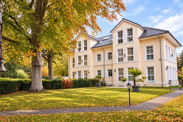 A+ Neubau Wohnensemble in Elbnähe (2 Stadtvillen im Verbund) – A+Neubau-Stadtvilla