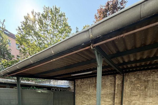 Spazio scoperto/area di deposito coperta (non è possibile parcheggiare un’autovettura) a Berlino Kreuzberg