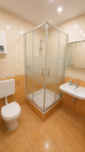 Möblierte 2er-WG mit zwei Schlafzimmern in Aachen Nähe RWTH Uni - fully furnished – Badezimmer inkl. Dusche