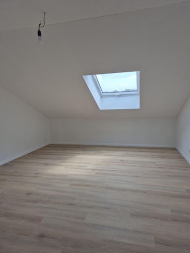 Großes Schlafzimmer