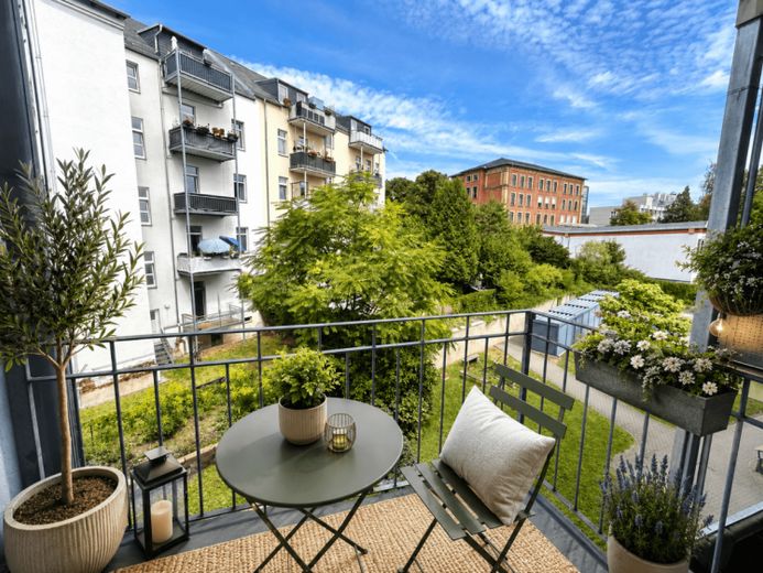 ***Moderne 2-Zimmer-Wohnung mit Balkon und neuer Einbauküche in Schlosschemnitz*** – Foto 1