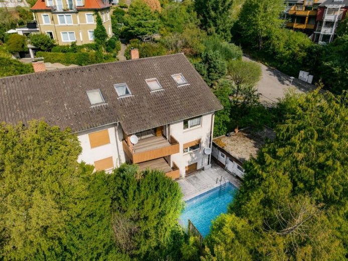 Inmueble para reformar con mucho potencial 
en la zona residencial «Schloßberg» de Emmendingen – Foto 1