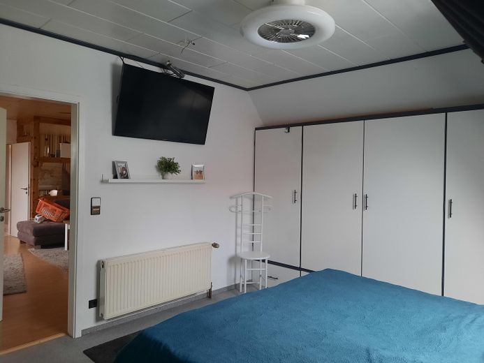 Casa unifamiliare con possibilità di appartamento indipendente/alloggio multigenerazionale su terreno spazioso - senza provvigione – OG Schlafzimmer 1