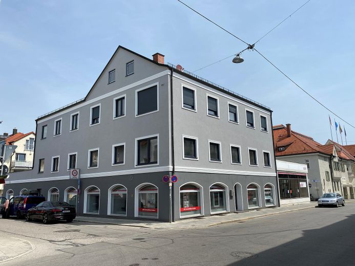 Wohn- und Geschäftshaus mit Ausbaupotential in Bestlage FFB – Foto 1