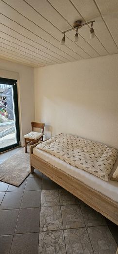 Fully furnished basement apartment top location – Foto 8