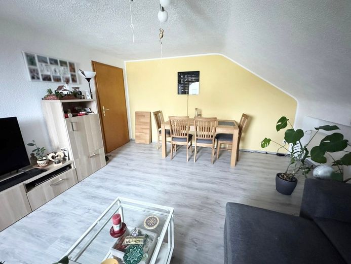 Affascinante appartamento mansardato di 4 locali con giardino privato+garage+posto auto in posizione TOP! – Foto 2