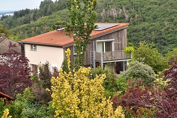 Wohnhaus mit Praxis/Büro