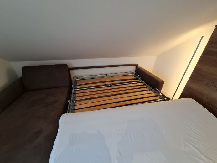 Studio Villa Dohne - Möbliertes Wohnen im Grünen – Bett mit Lattenrost Studio