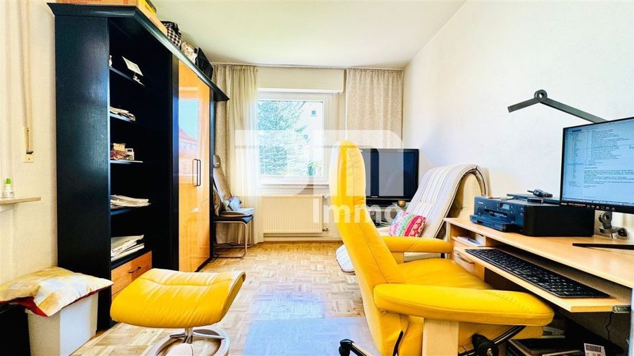 (Reserviert!)Zeitlose Eleganz trifft Moderne: Modernisiertes Einfamilienhaus – EG Gästezimmer / Büro