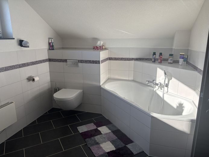 Badezimmer - Badewanne