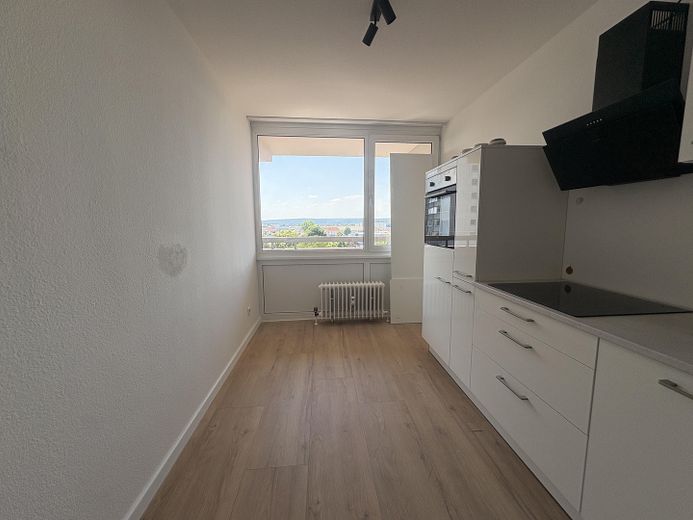 Bamberg'de balkonlu ve ankastre mutfaklı yenilenmiş 3 odalı daire (WE23) – Küche