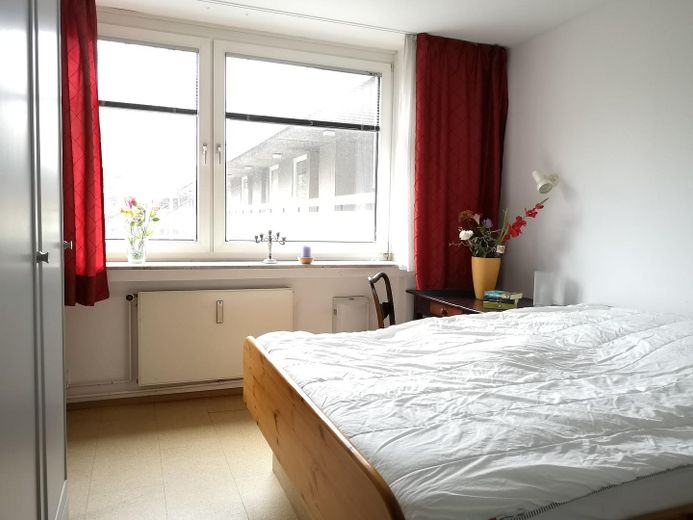 4/5 Zimmer Wohnung in Königsforstnähe (Neubrück) zur Eigennutzung oder als Kapitalanlage – Schlafzimmer, Ostausrichtung