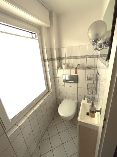 Gepflegtes Reihenmittelhaus in guter Lage in Moers – WC