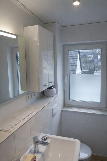 Bad zu Schlafzimmer 2