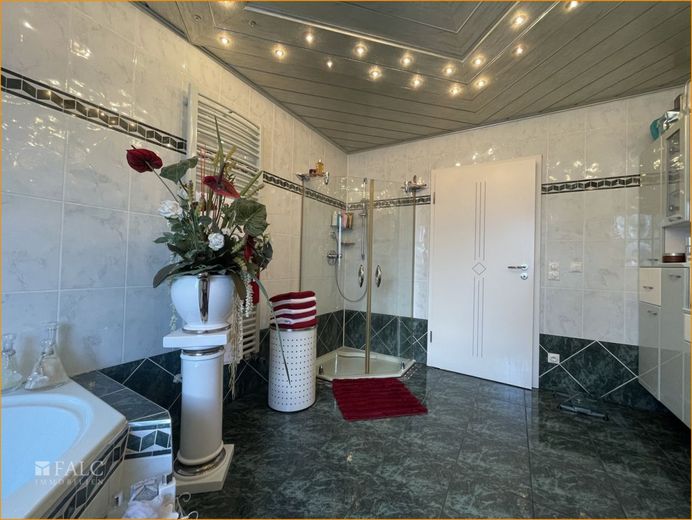 Badezimmer EG