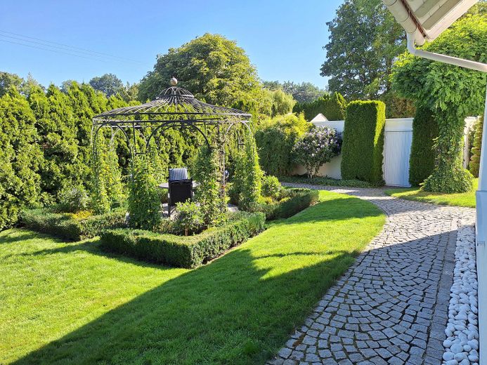 Privatsphäre im Grünen  –  ohne Maklergebühren – Pavillon