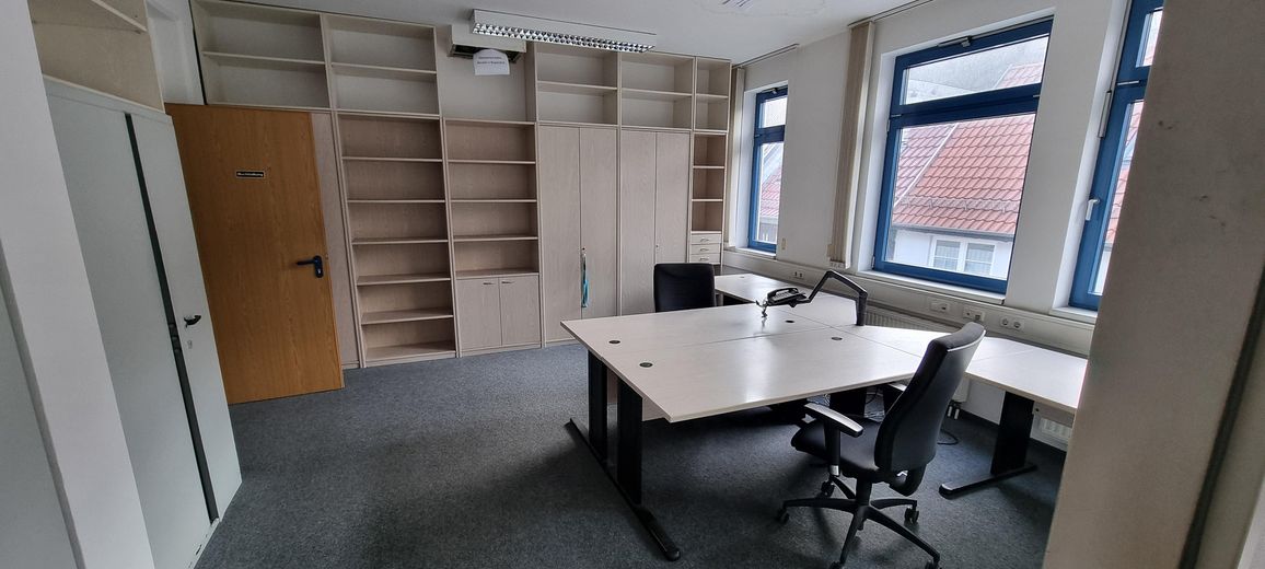 Industrie-/Logistikstandort mit Büro- und Sozialflächen| 6.000 € Kalt| 3,83 €/m² | 3D-Scan – OG Buchhaltung
